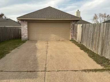 Main picture of 10023 Kirkhaven Dr