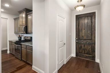 Main picture of 1261 Wiltshire Dr