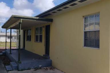 Main picture of 1412 W 29th St