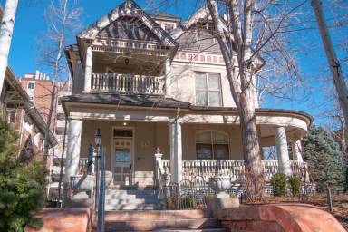 Main picture of 1070 N Marion St