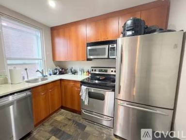 Main picture of 492 Massachusetts Ave
