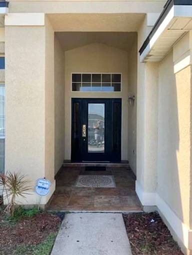 Main picture of 715 Riggs Cir