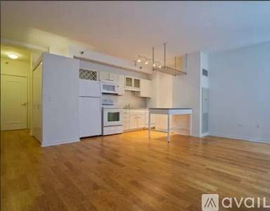 Main picture of 222 W Randolph St