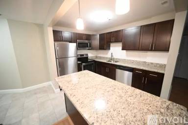 Main picture of 1111 Beacon St