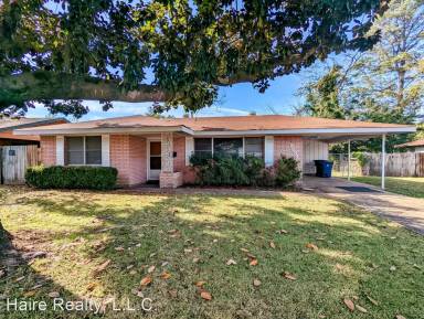 Main picture of 2820 W Cavett Dr