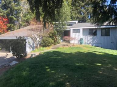 Main picture of 5232 Enetai Ave NE