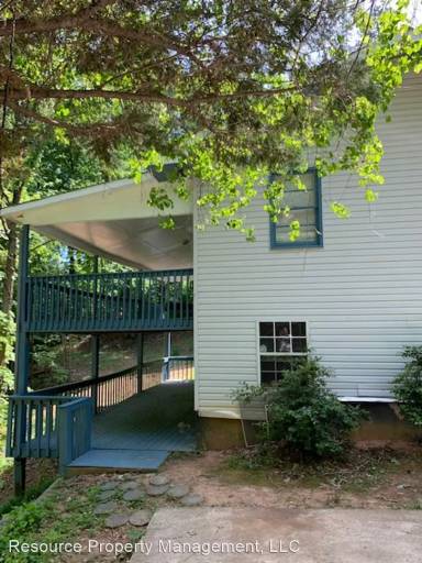 Main picture of 3211 Country Ln