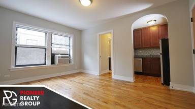 Main picture of 550 W Arlington Pl Apartments