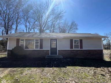 Main picture of 325 Robinson Dr