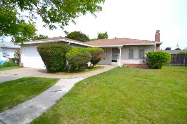 Main picture of 40232 Davis St