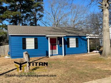 Main picture of 902 Oakwood