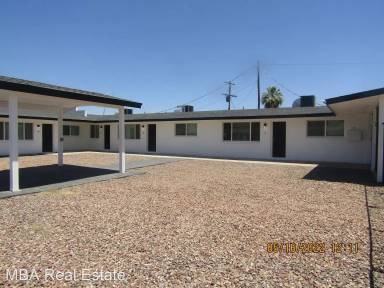 Main picture of 4920 E Holly St