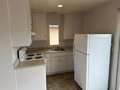 Main picture of 562 Kings Ave