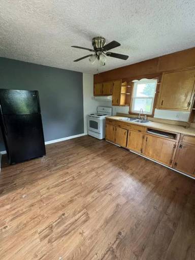Main picture of 100 Hogan St