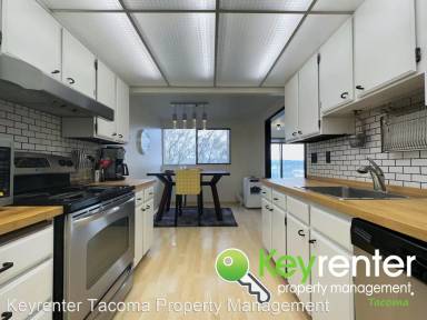 Main picture of 3710 25th Pl W