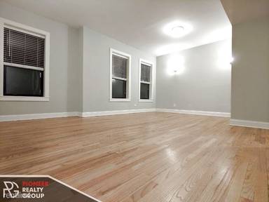 Main picture of 4034 N Ashland Ave