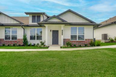 Main picture of 2027 Vintage Farms Way