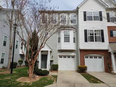 Main picture of 126 Madison Square Ln