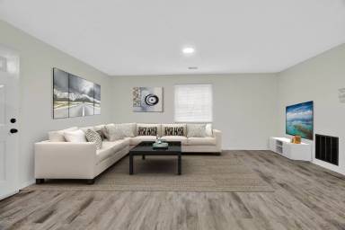 Main picture of 3850 N 25th St