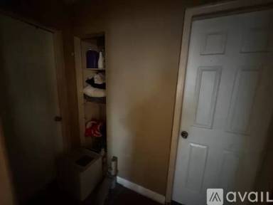 Main picture of 831 N H St