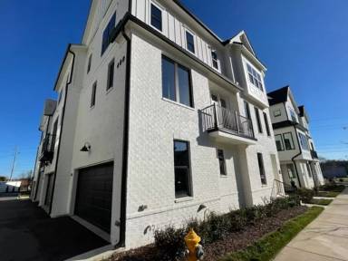 Main picture of 400 Bryan Pointe Dr