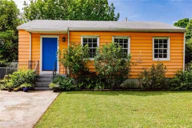 Main picture of 440 S Melrose Dr