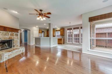 Main picture of 1441 Golf Club Dr