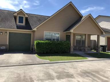 Main picture of 21463 W Wallis Dr