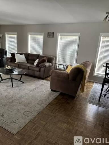 Main picture of 3 Maple St