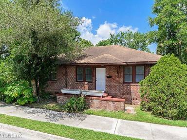 Main picture of 2700 Dellwood Ave