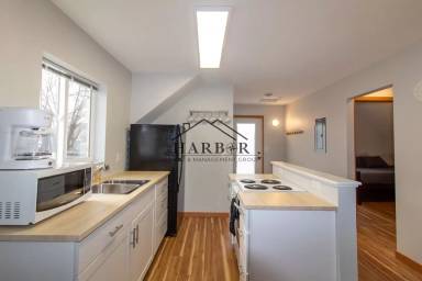 Main picture of 111 8th Ave SE