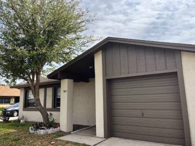 Main picture of 100-943 Oropesa Ave