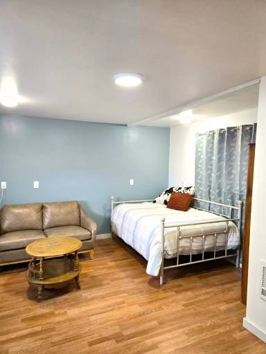 Main picture of 15822 Riverside Rd
