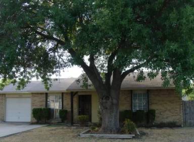 Main picture of 2200 Busch Dr