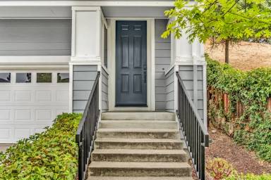 Main picture of 32 Rowe Ranch Dr