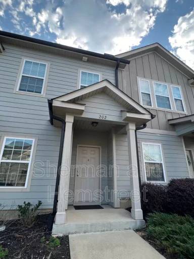 Main picture of 202 Joiner Cir