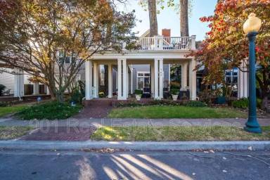 Main picture of 765 Harbor Isle Cir E