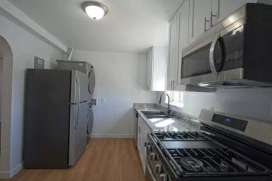 Main picture of 1526 Ulster St
