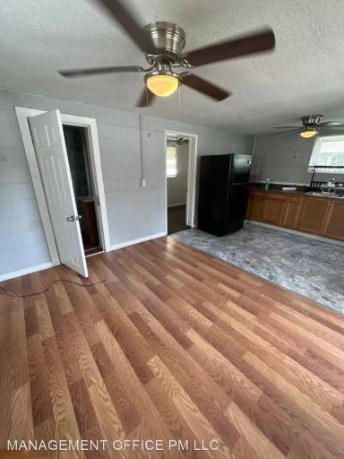 Main picture of 2809 Goble St