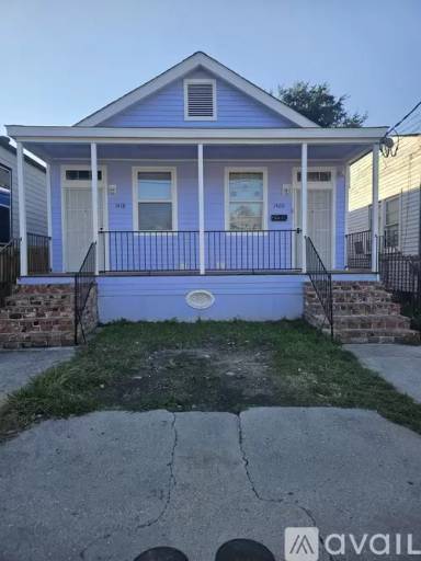 Main picture of 1418 Touro St