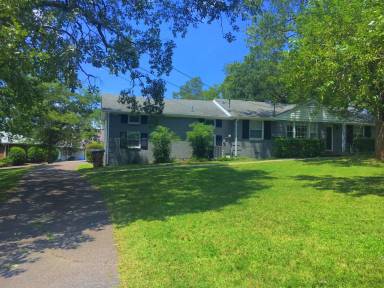 Main picture of 725 Adkisson Ln
