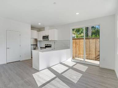 Main picture of 6841 N Montana Ave