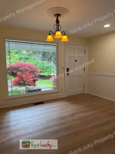 Main picture of 31911 42nd Ave SW