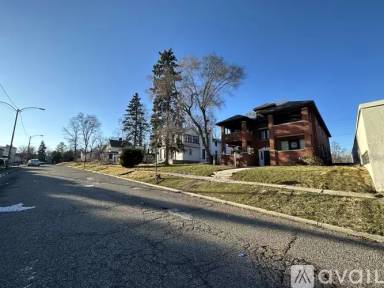 Main picture of 132 W Lawrence St