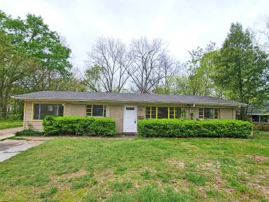 Main picture of 1220 Lynwood Dr