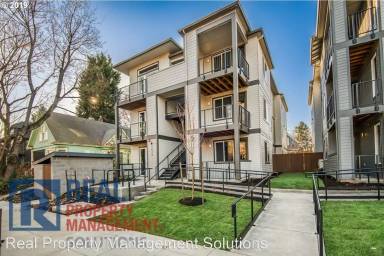 Main picture of 3549 N Gantenbein Ave