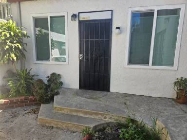 Main picture of 3541 6th Ave