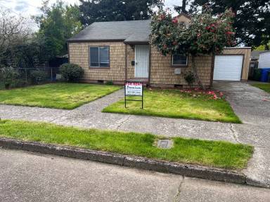 Main picture of 2105 University St SE