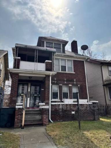 Main picture of 2285 Cortland St
