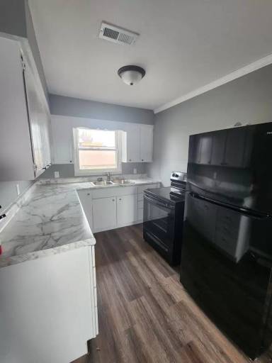 Main picture of 108 E Deyoung St
